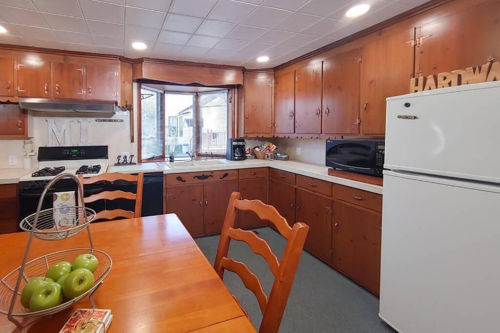 Huge Historic, W/Large Yard & Close To Beach 매니스티 외부 사진